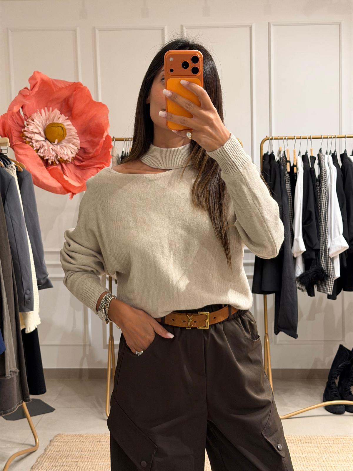 Maglia apertura sul collo
