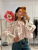 Blusa con stampa roselline