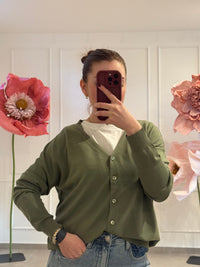 CARDIGAN CON BOTTONI